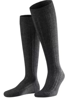 Kniestrumpf - Teppich im Schuh