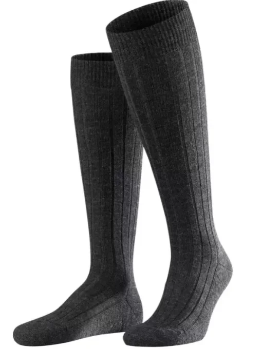 Kniestrumpf - Teppich im Schuh